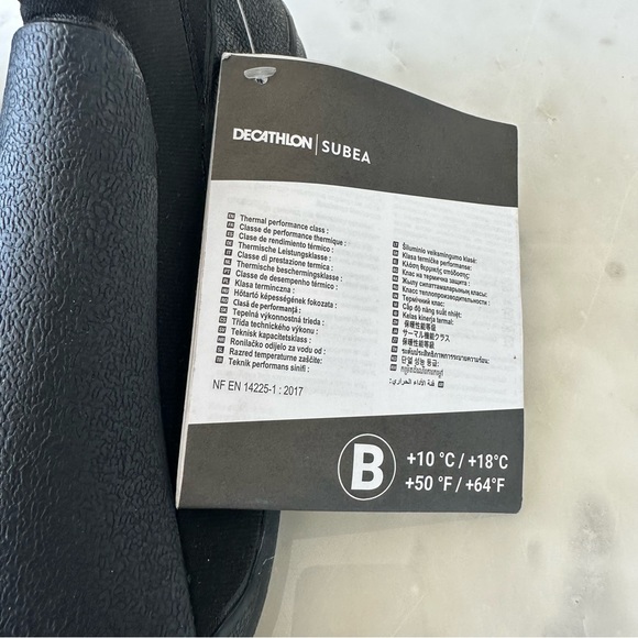 NWT Decathlon Subea Diving booties 5 mm neoprene black - Picture 2 of 7